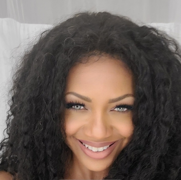 Meet your Posher, Kalicea - Picture 2 of 2